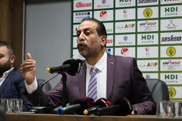 Arif Gülen, Darıca Gençlerbirliği'ni sıfır borç ile devretti